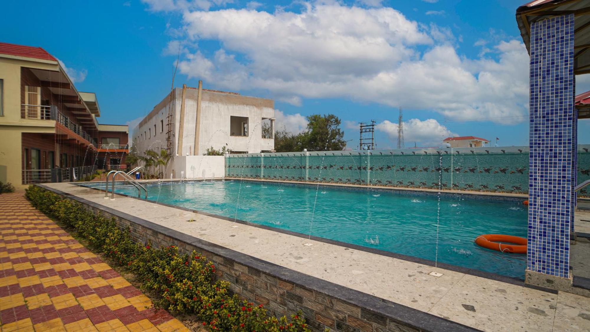 Sea Queen Beach Resort On Beach !! Couple Friendly Family Resort !! Mandarmani Dış mekan fotoğraf