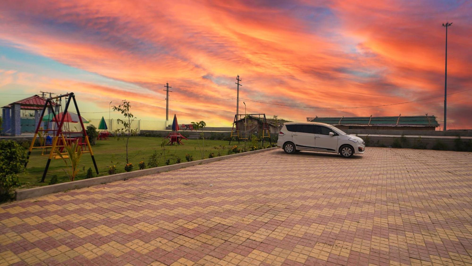 Sea Queen Beach Resort On Beach !! Couple Friendly Family Resort !! Mandarmani Dış mekan fotoğraf