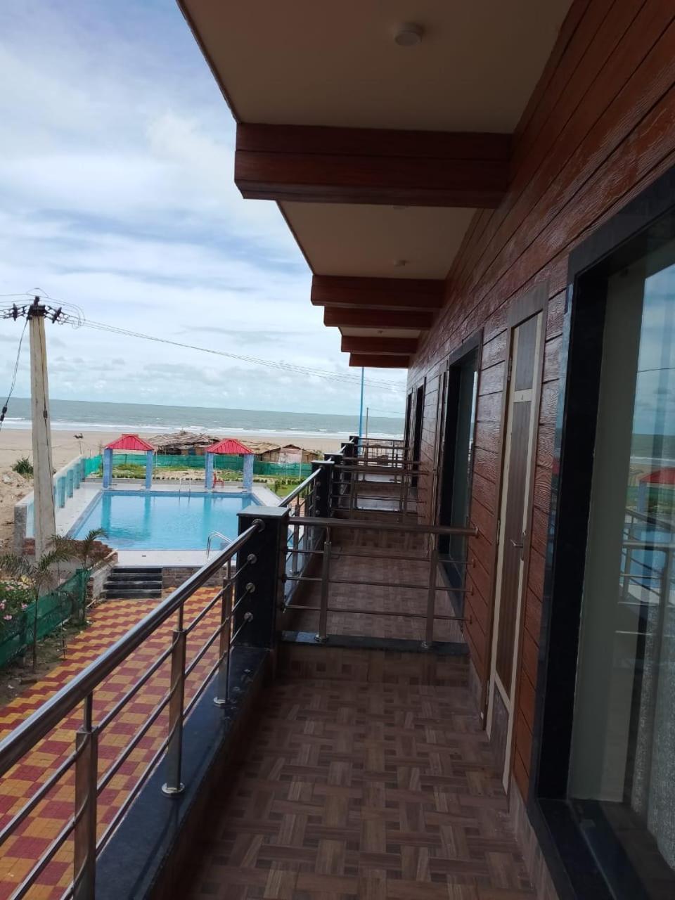 Sea Queen Beach Resort On Beach !! Couple Friendly Family Resort !! Mandarmani Dış mekan fotoğraf